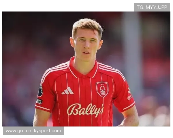 曼联中场新星埃利奥特安德森抢断犀利统治中场展现防守统帅气质 曼联中场新星埃利奥特安德森抢断犀利统治中场展现防守统帅气质