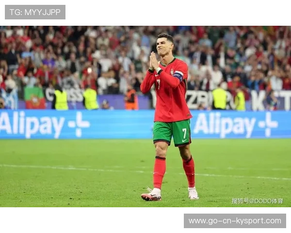 足坛悲喜夜C罗40岁双响绝杀 五大豪门齐奏凯歌燃爆欧洲赛场 足坛悲喜夜C罗40岁双响绝杀 五大豪门齐奏凯歌燃爆欧洲赛场