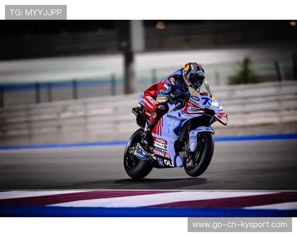 MotoGP赛道适配：车手如何在高温赛道调整刹车点？