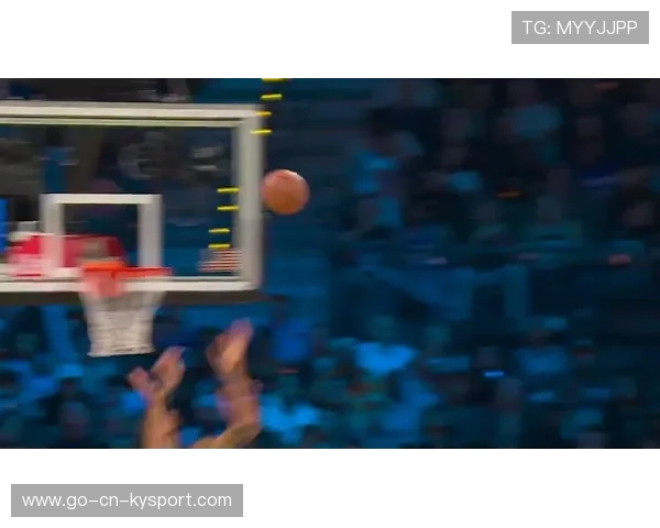 NBA禁区空接暴力美学：飞跃天际的极限碰撞