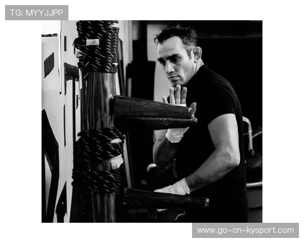 UFC怒砸对手终结比赛:逆境中的爆发力量 UFC怒砸对手终结比赛:逆境中的爆发力量