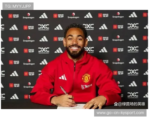 曼联尝试双前腰配置，提升中路创造力